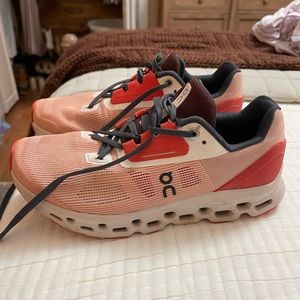 On Clouds Cloudstratus